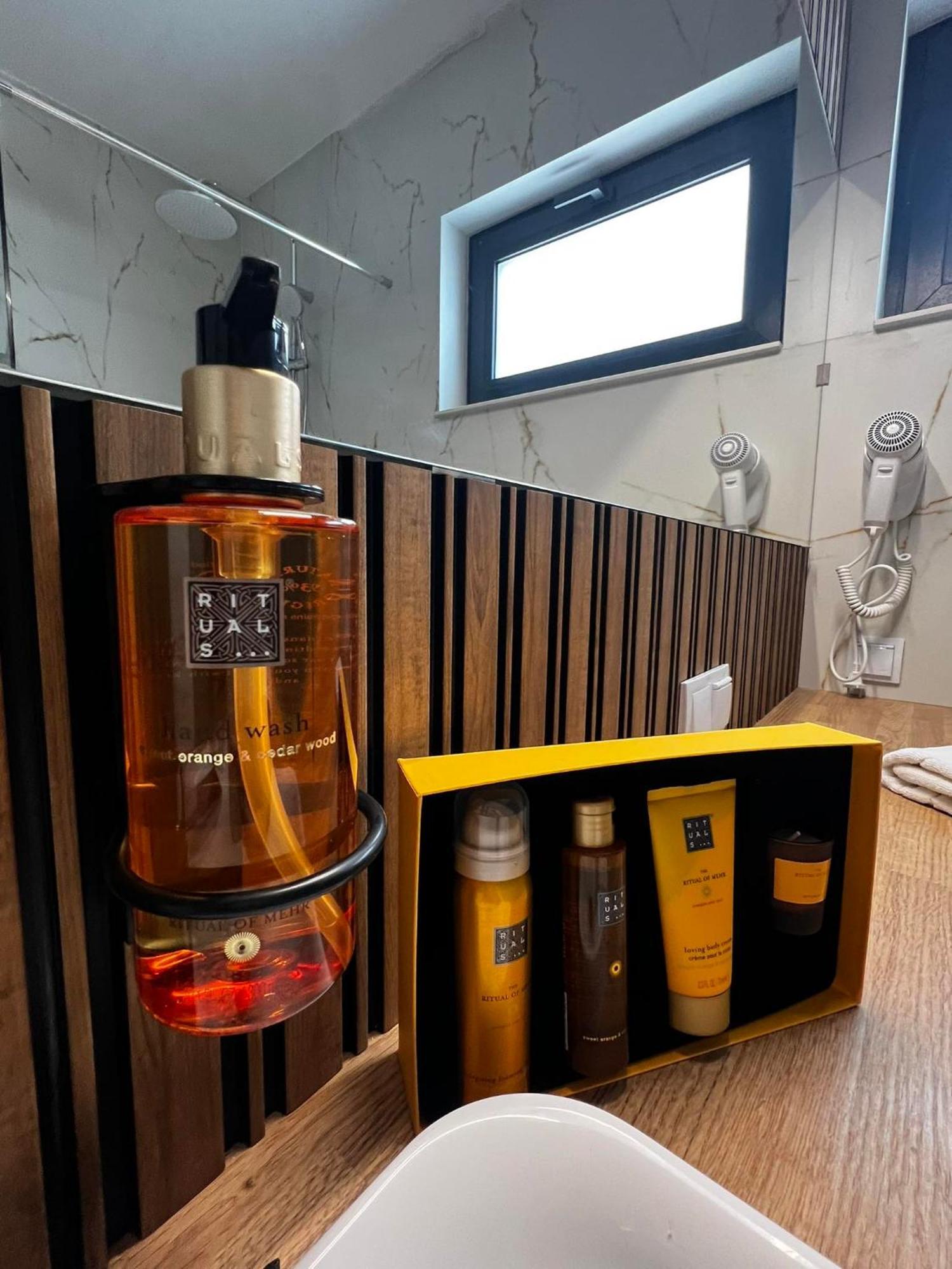 Olivina Park Spa - Domki Z Dostepem Do Krytego Basenu, Saun, Wyzywienia I Atrakcji Dla Dzieci Niechorze Eksteriør bilde